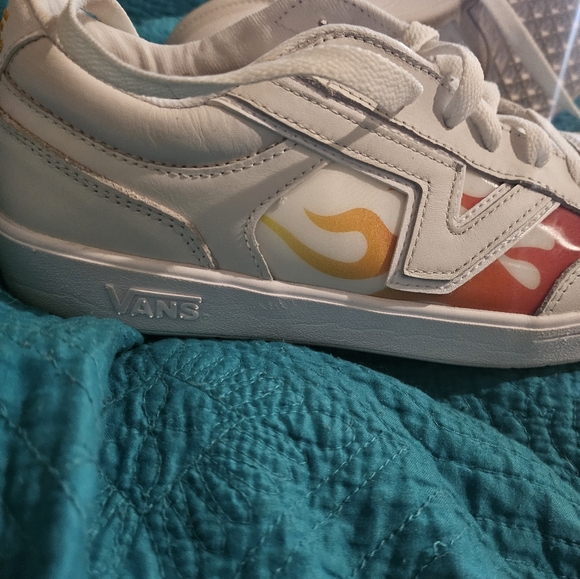 Flame Shell Vans-only worn once - Picture 2 of 5